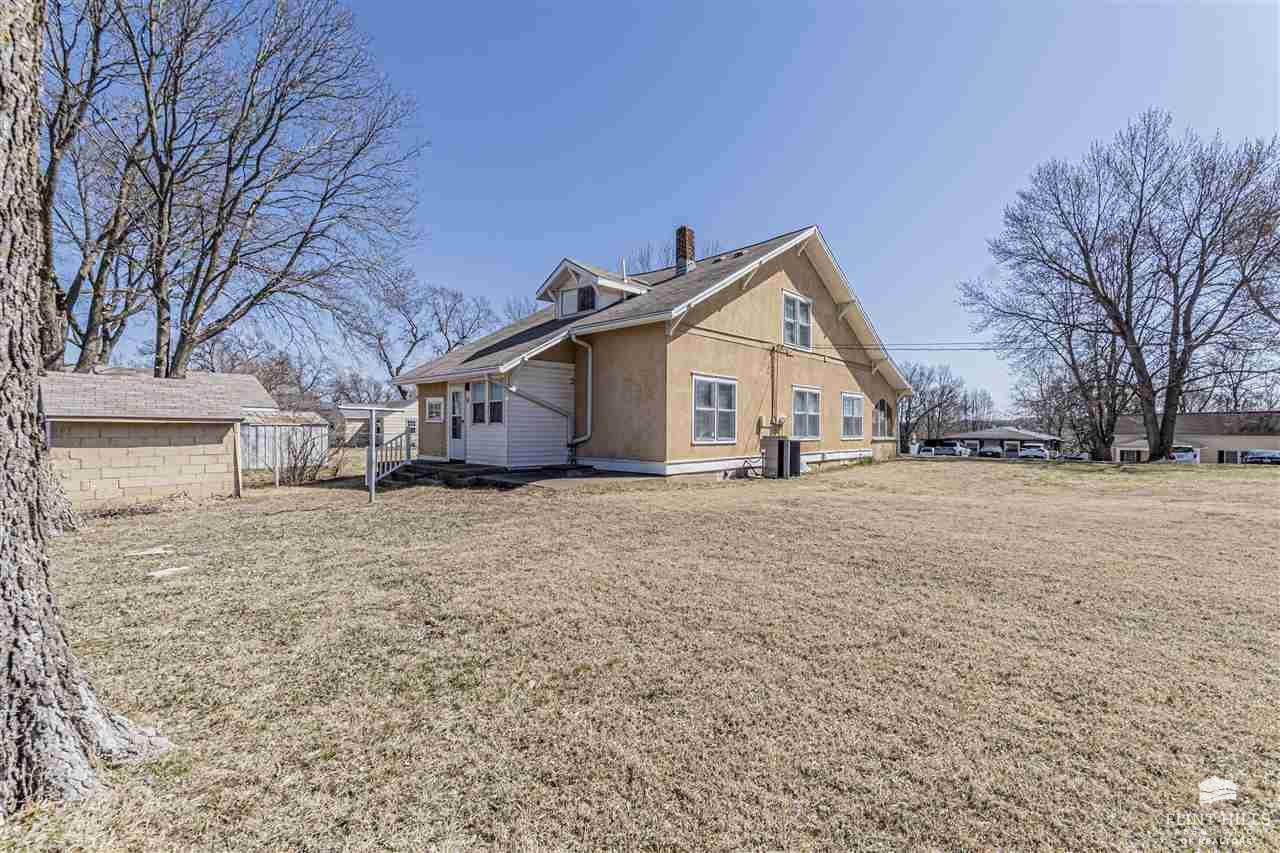 215 16th Street, Ogden, KS 66517