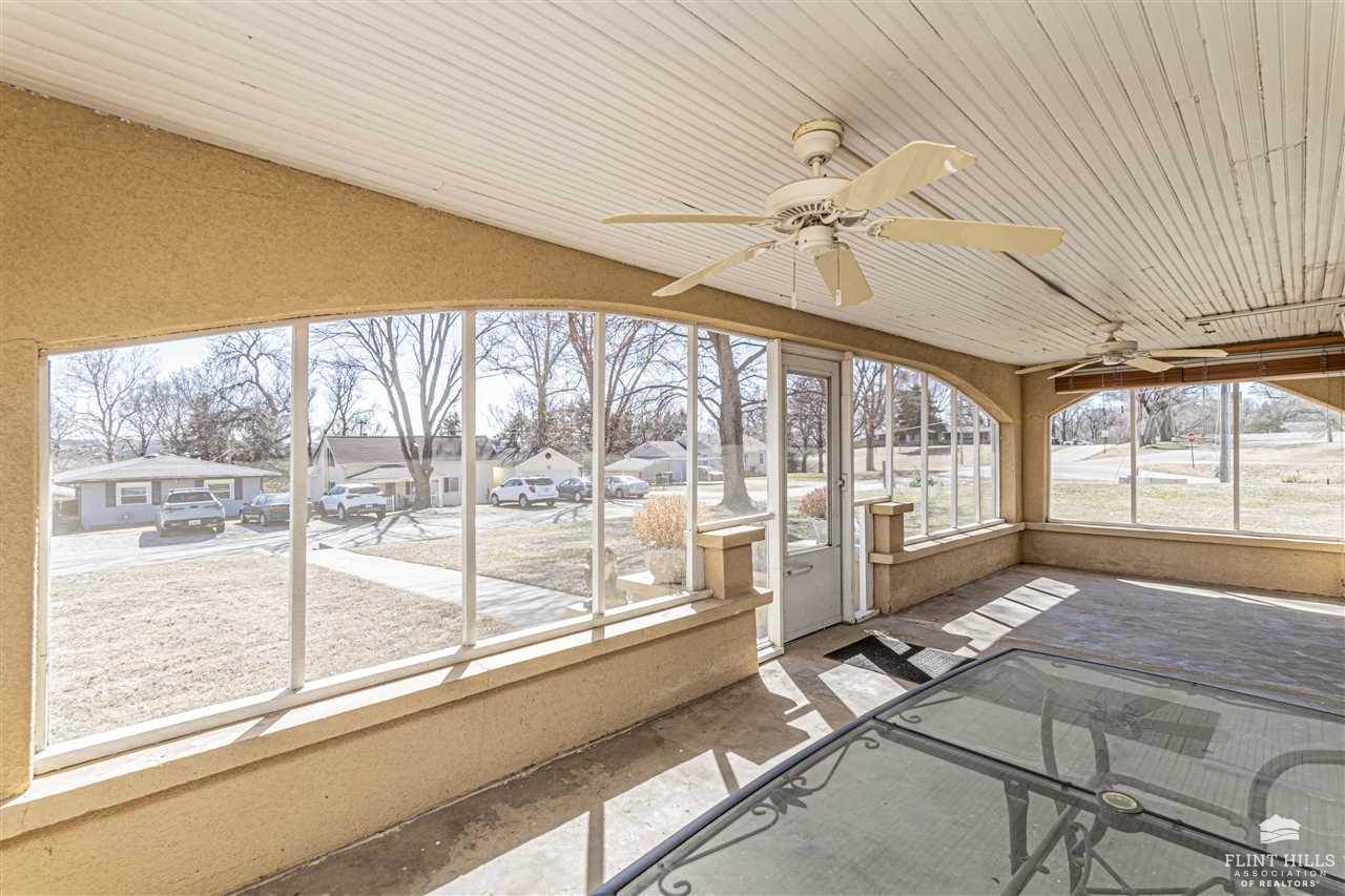 215 16th Street, Ogden, KS 66517