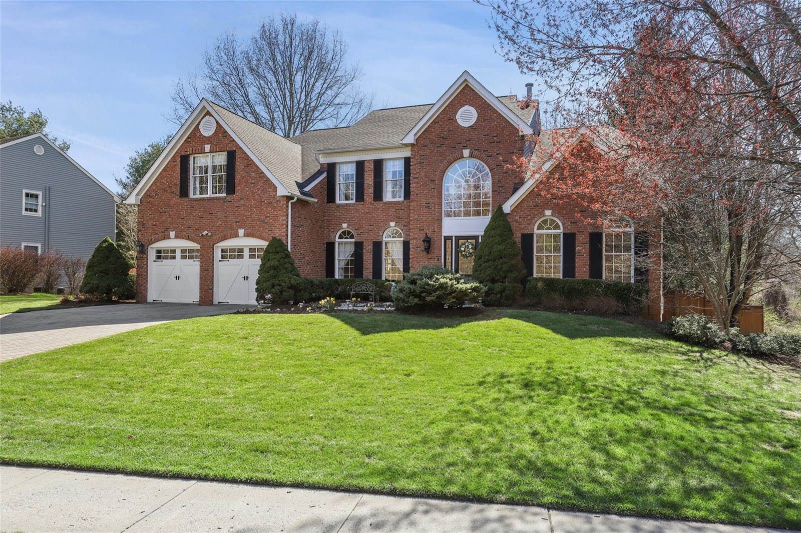 2 Stratford Drive, Mount Kisco, NY 10549