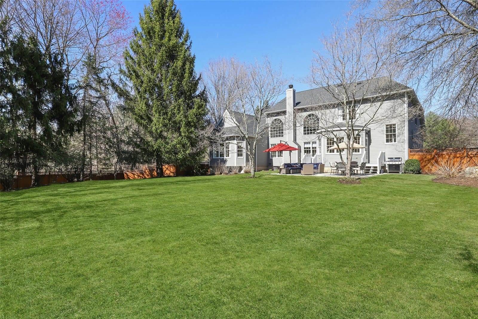 2 Stratford Drive, Mount Kisco, NY 10549