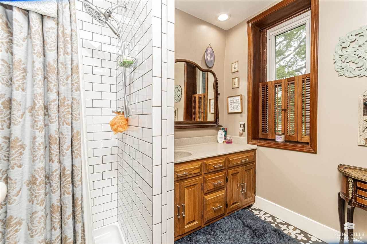 1204 North Buckeye Avenue, Abilene, KS 67410