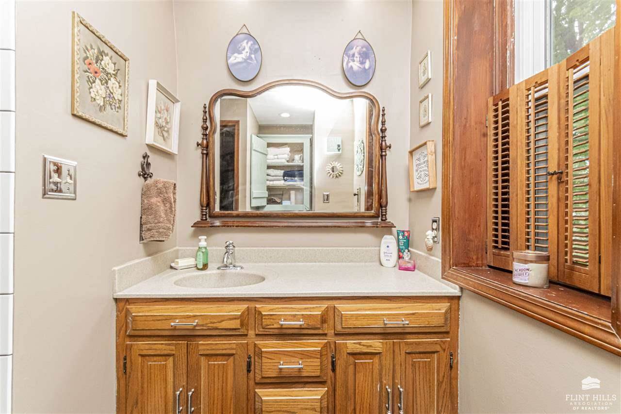 1204 North Buckeye Avenue, Abilene, KS 67410