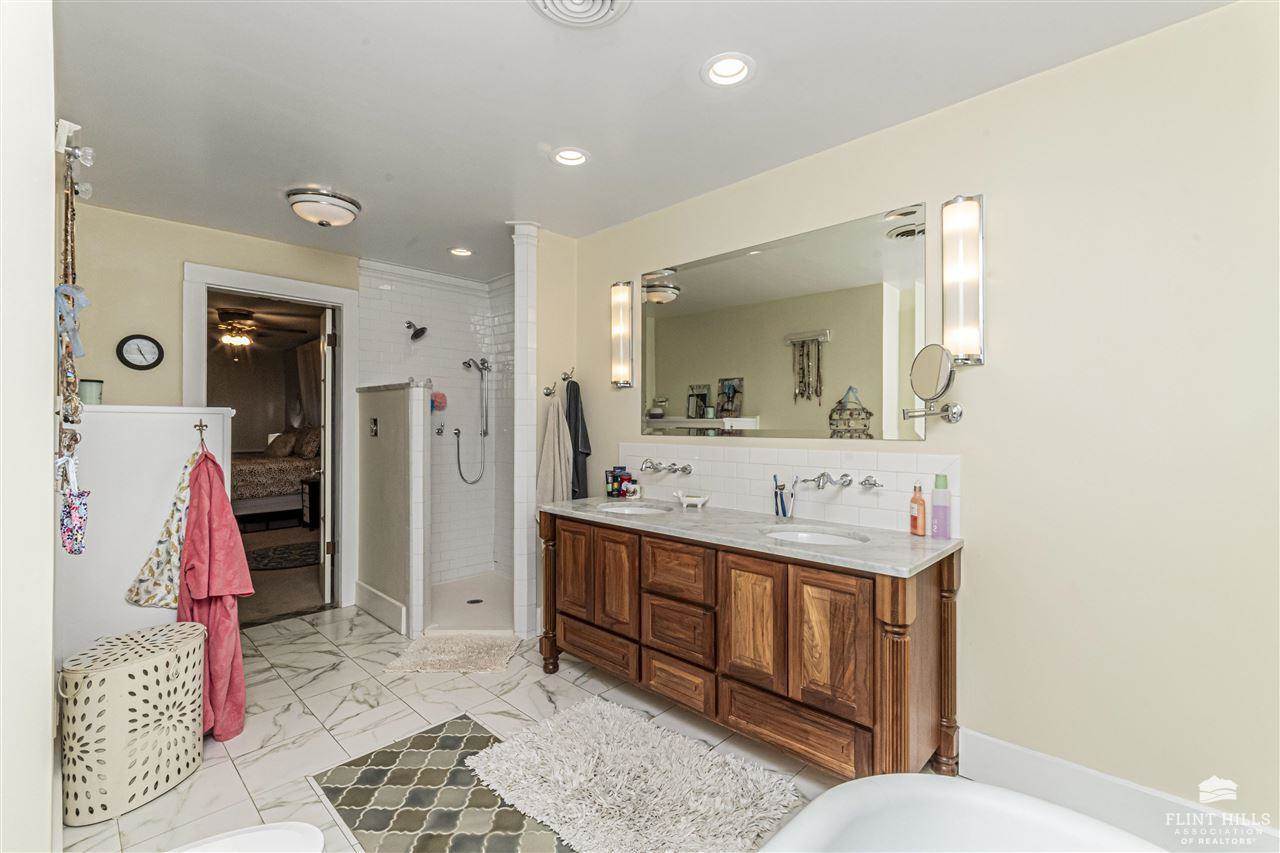 1204 North Buckeye Avenue, Abilene, KS 67410