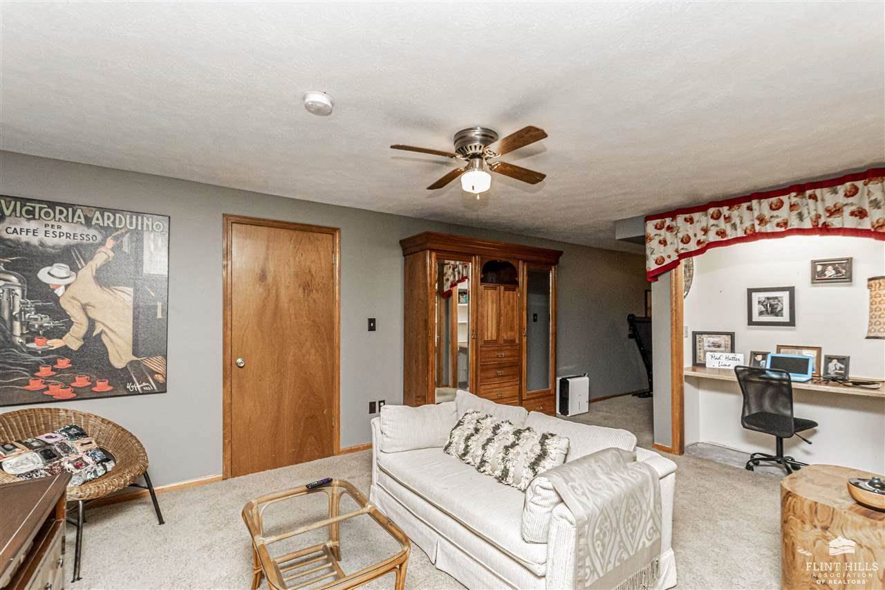 1204 North Buckeye Avenue, Abilene, KS 67410