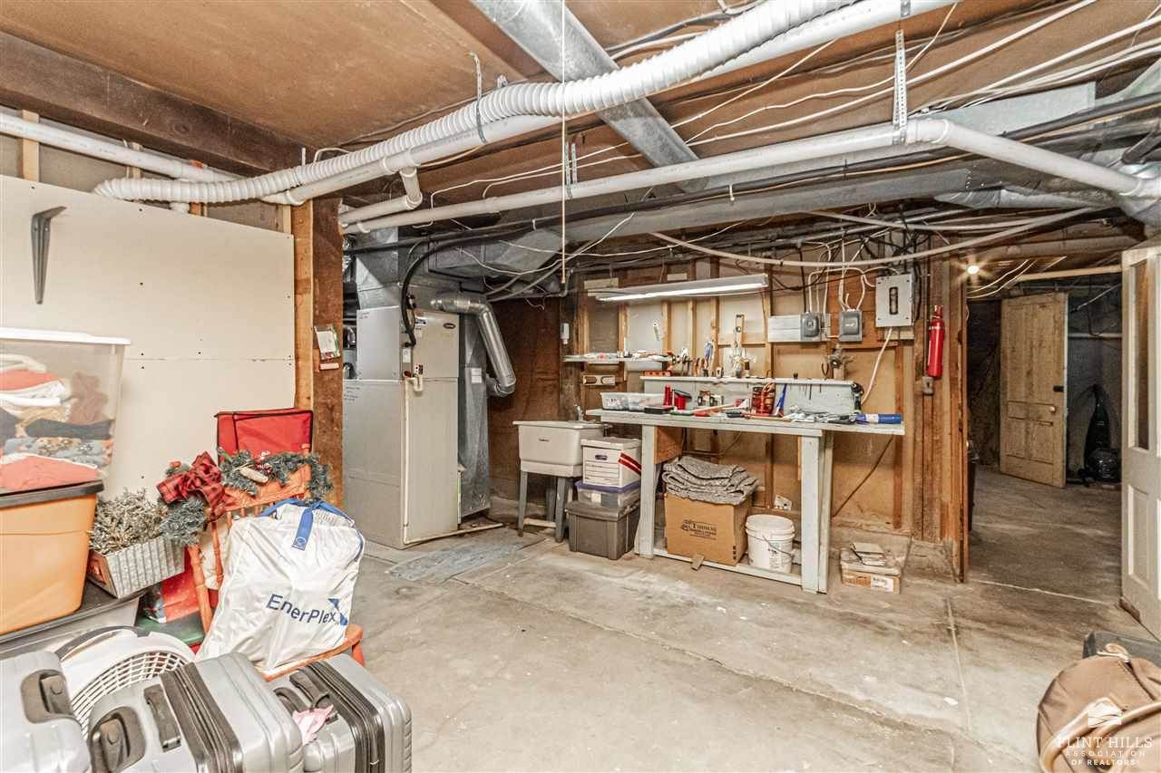 1204 North Buckeye Avenue, Abilene, KS 67410