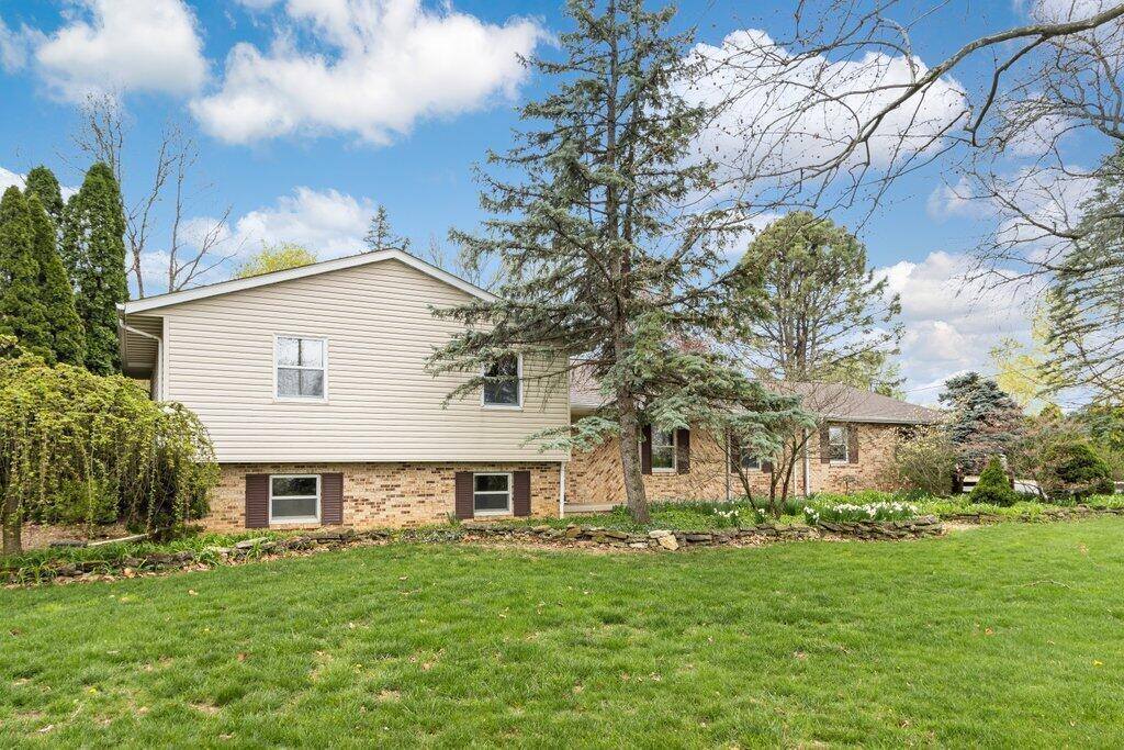 4080 Alton Darby Creek Road, Hilliard, OH 43026