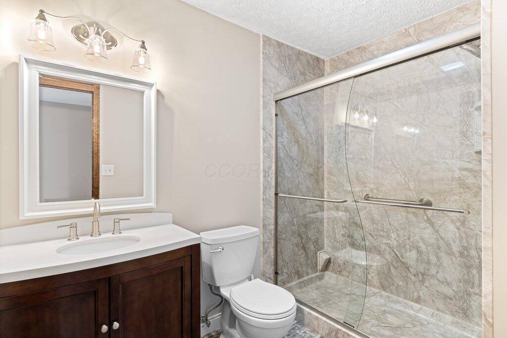 4080 Alton Darby Creek Road, Hilliard, OH 43026