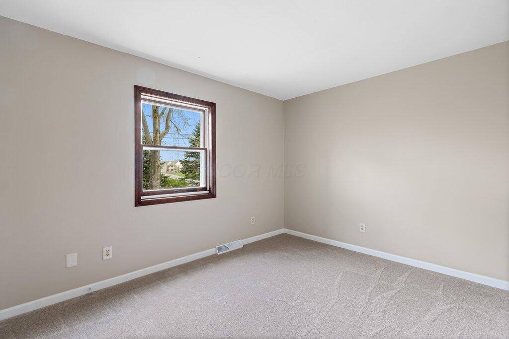 4080 Alton Darby Creek Road, Hilliard, OH 43026