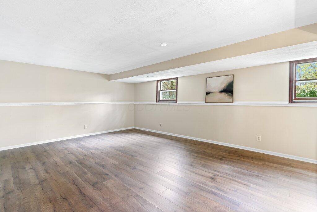 4080 Alton Darby Creek Road, Hilliard, OH 43026