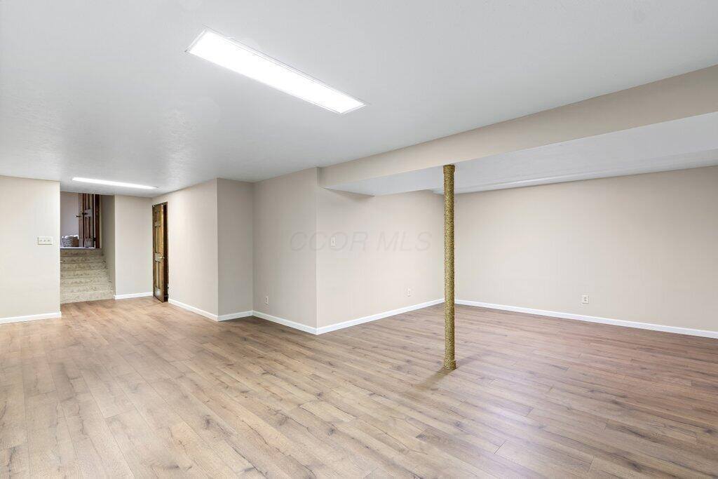 4080 Alton Darby Creek Road, Hilliard, OH 43026