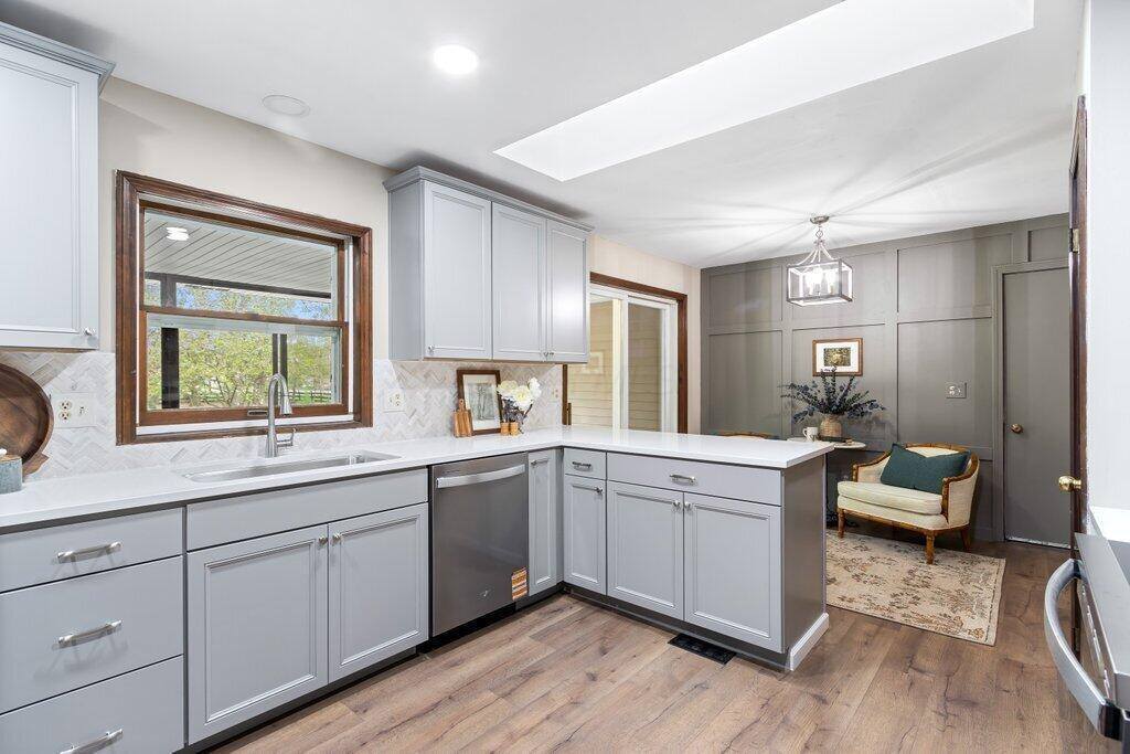 4080 Alton Darby Creek Road, Hilliard, OH 43026