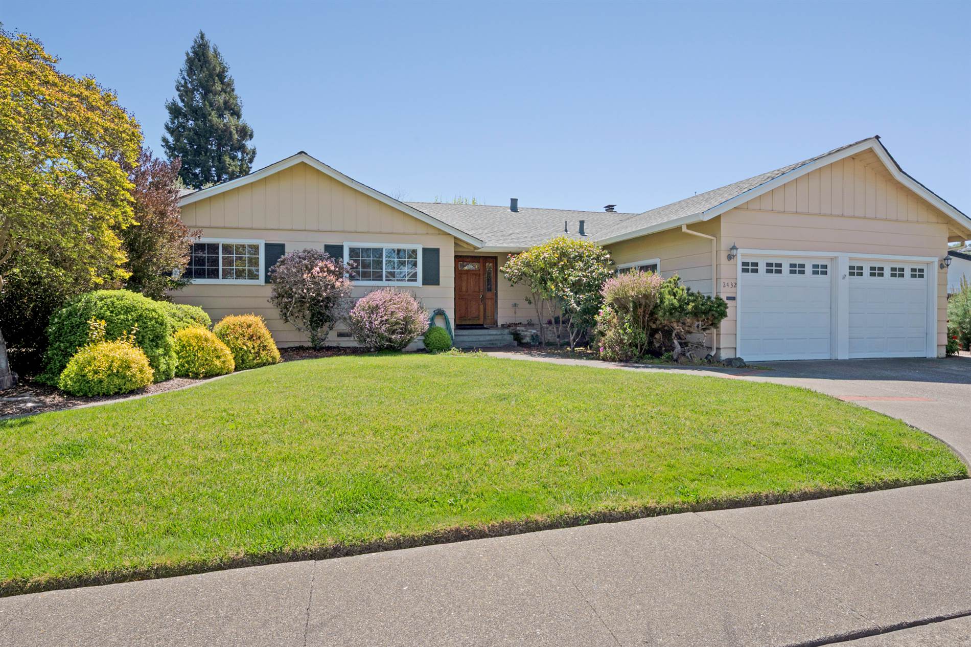 2432 Compadre Drive, Santa Rosa, CA 95405