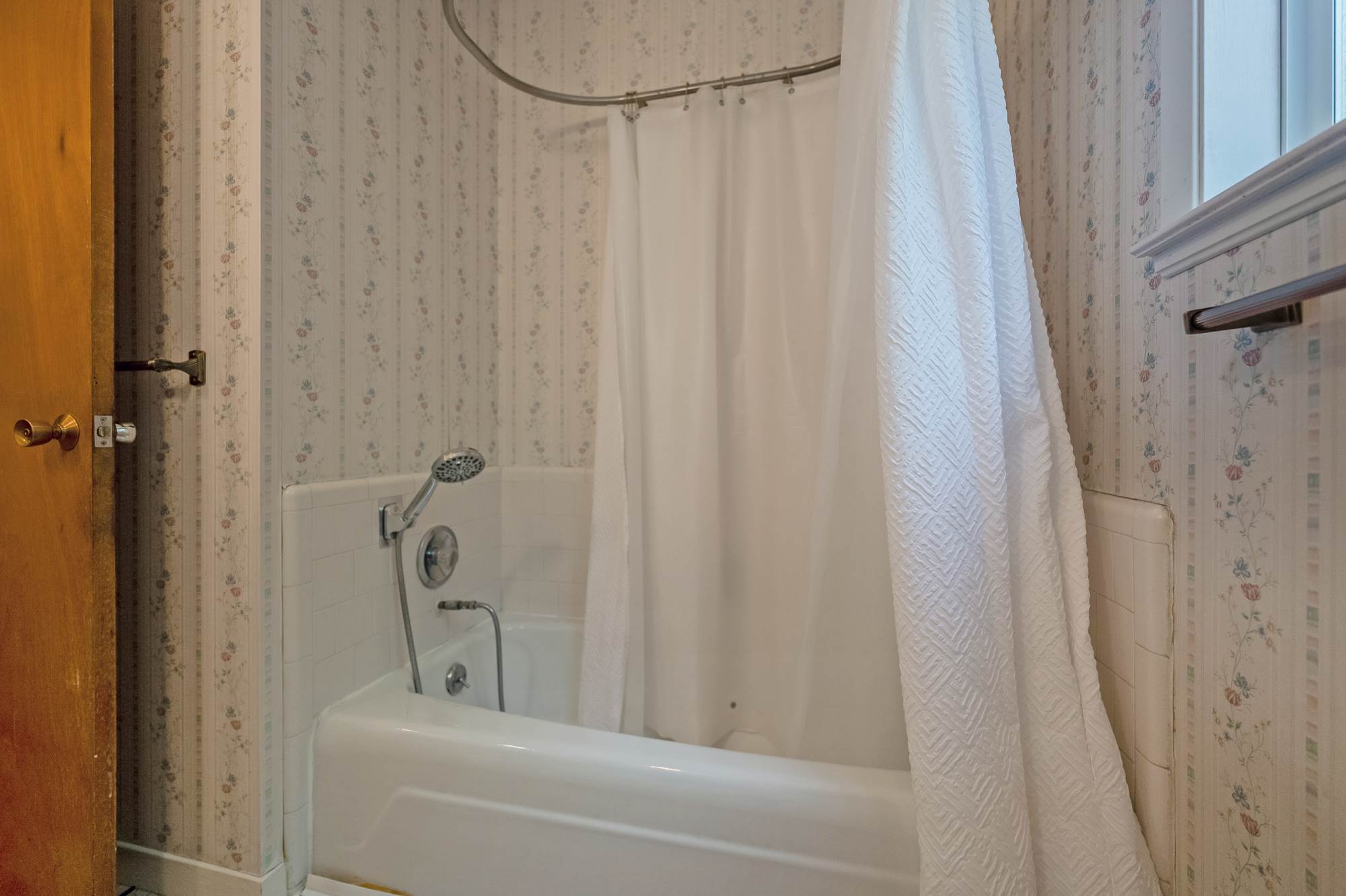 2432 Compadre Drive, Santa Rosa, CA 95405