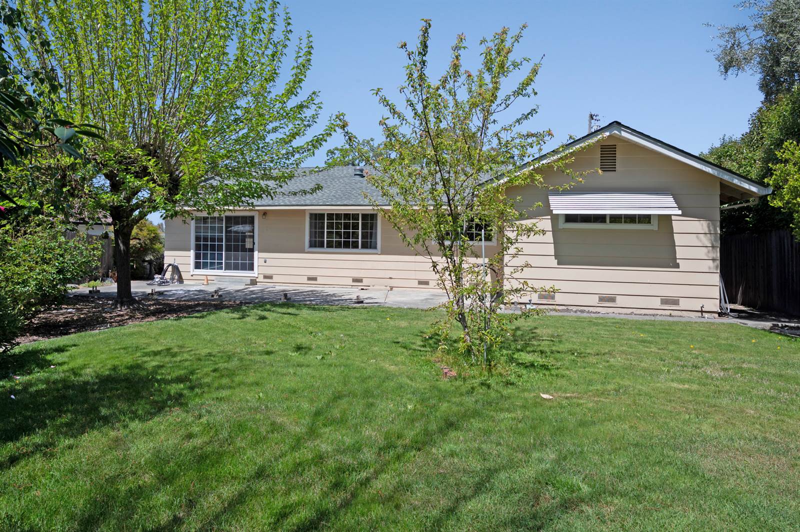 2432 Compadre Drive, Santa Rosa, CA 95405