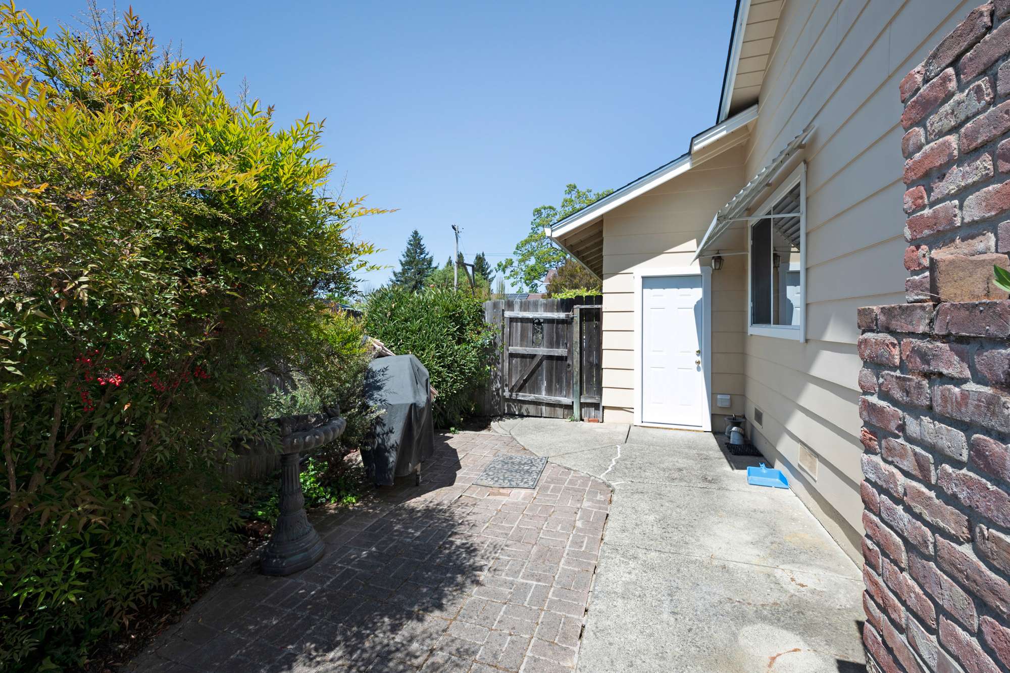 2432 Compadre Drive, Santa Rosa, CA 95405