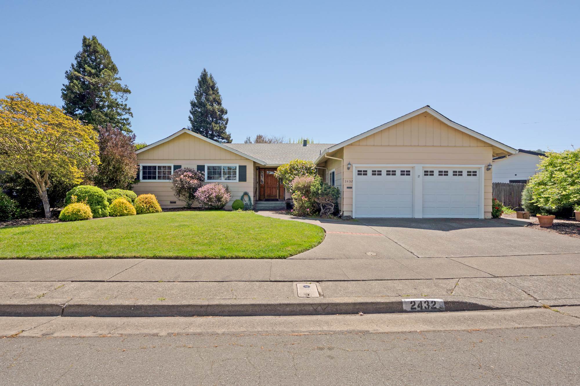 2432 Compadre Drive, Santa Rosa, CA 95405