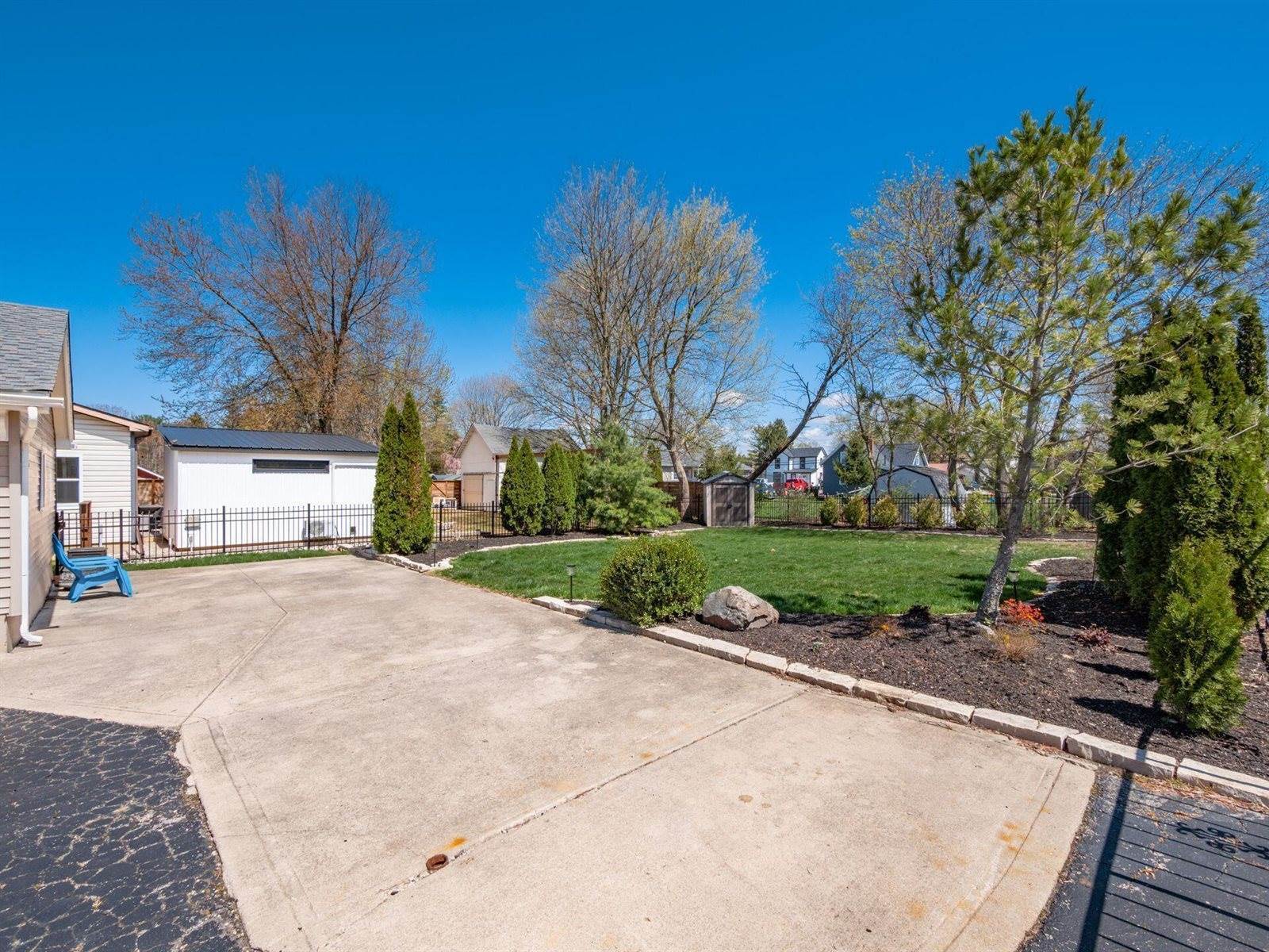 261 North Chillicothe Street, Plain City, OH 43064