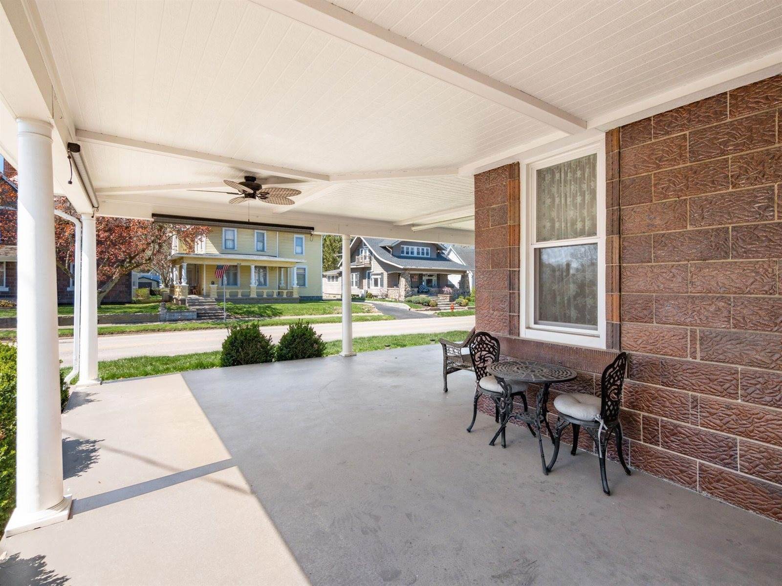 261 North Chillicothe Street, Plain City, OH 43064