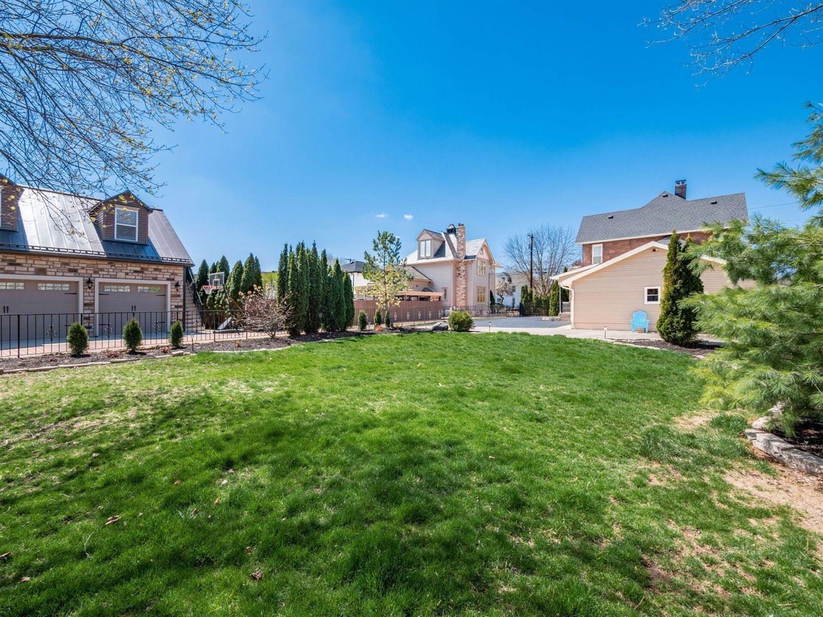 261 North Chillicothe Street, Plain City, OH 43064