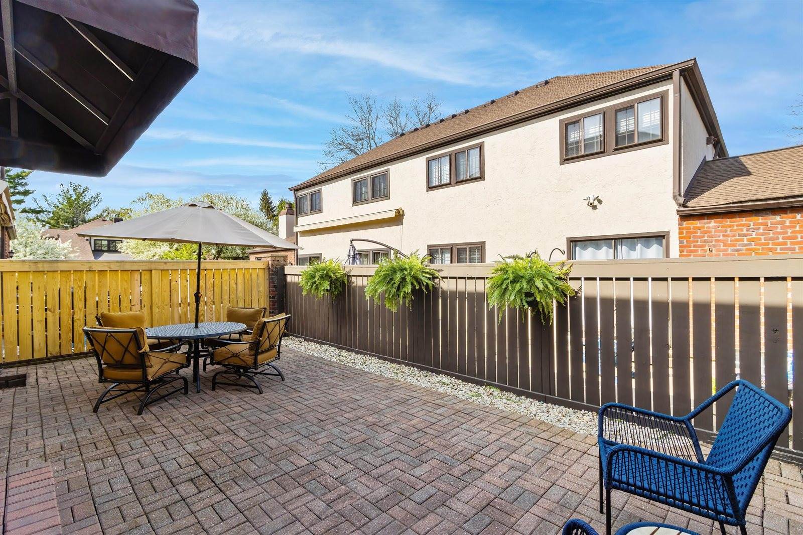 130 Saint Julien Street, #27B, Worthington, OH 43085