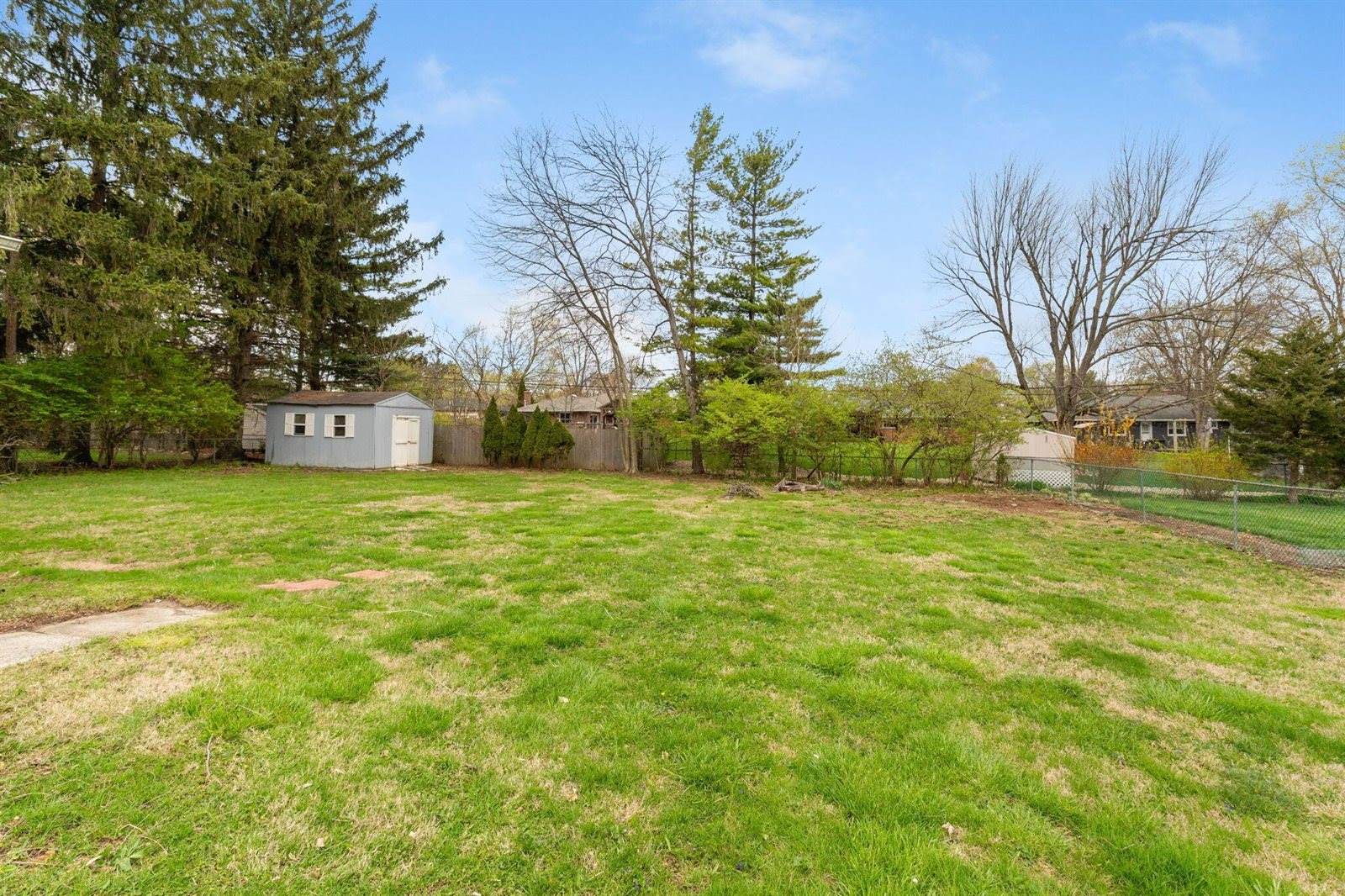 3318 Darbyshire Drive, Hilliard, OH 43026