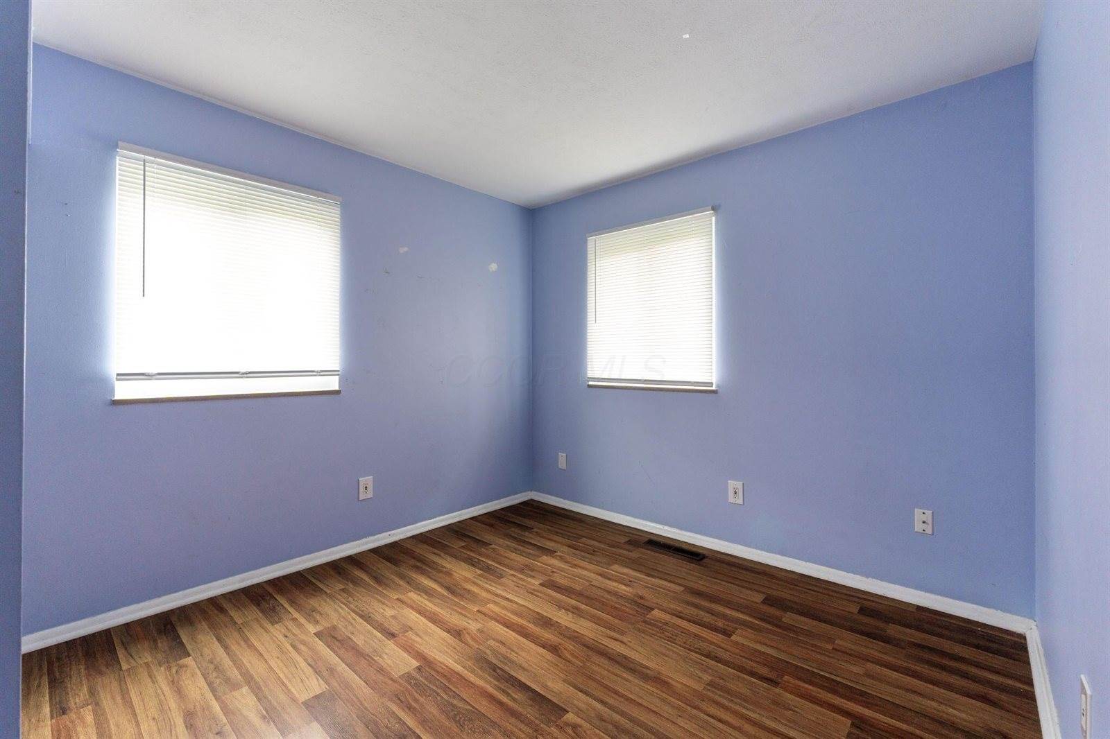 3318 Darbyshire Drive, Hilliard, OH 43026