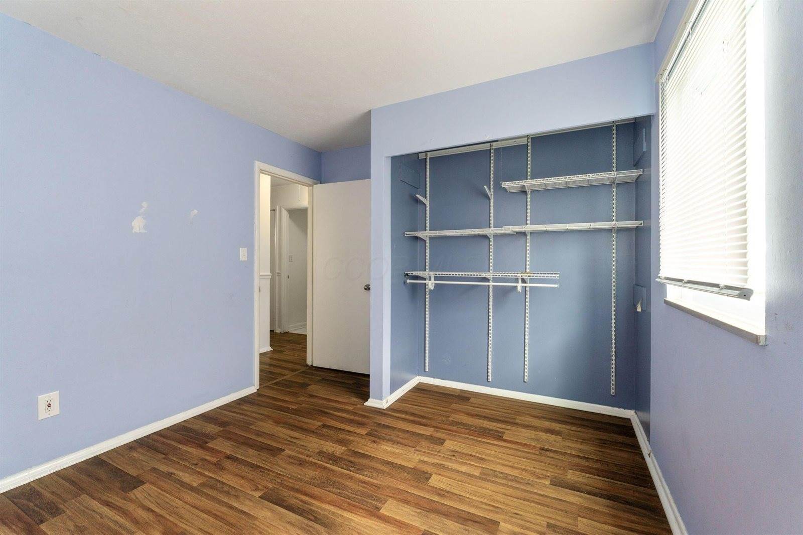 3318 Darbyshire Drive, Hilliard, OH 43026