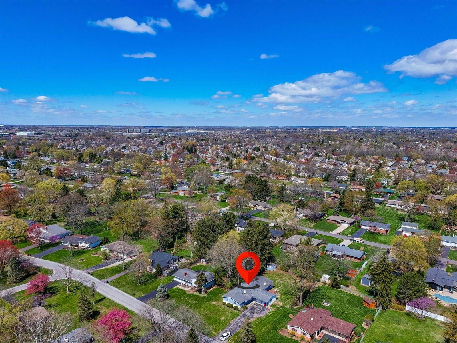 3318 Darbyshire Drive, Hilliard, OH 43026