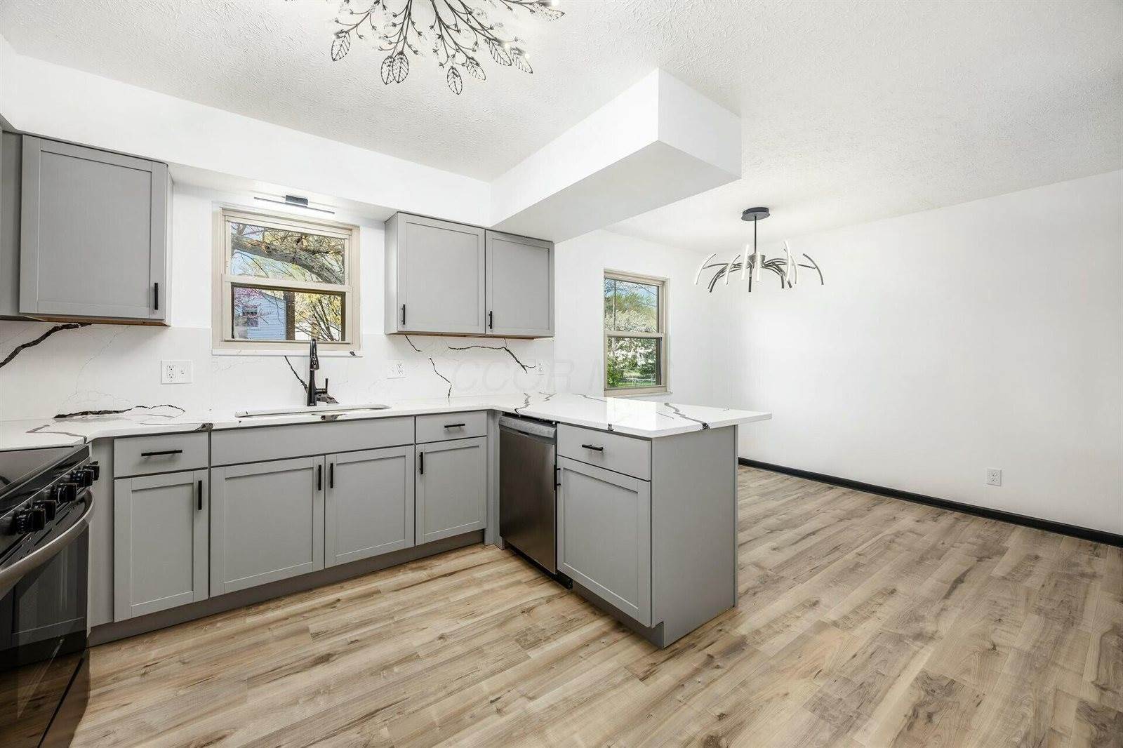 1619 Valley Crest Drive, Columbus, OH 43228