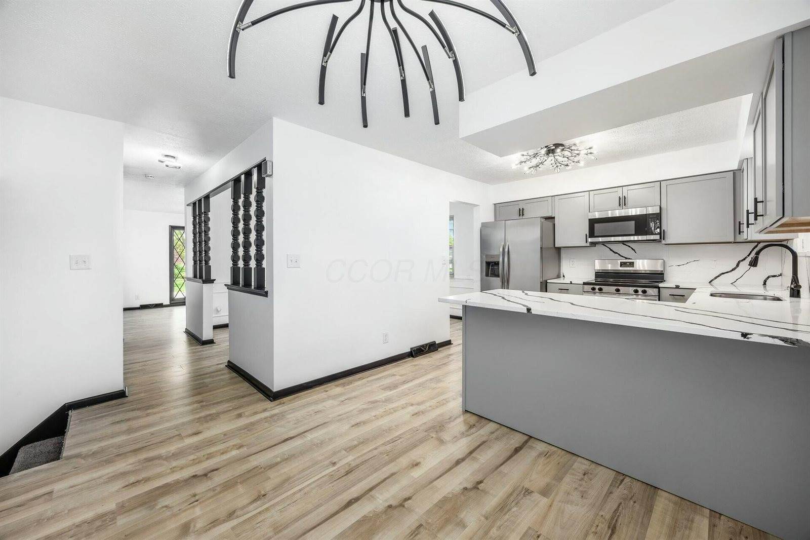 1619 Valley Crest Drive, Columbus, OH 43228