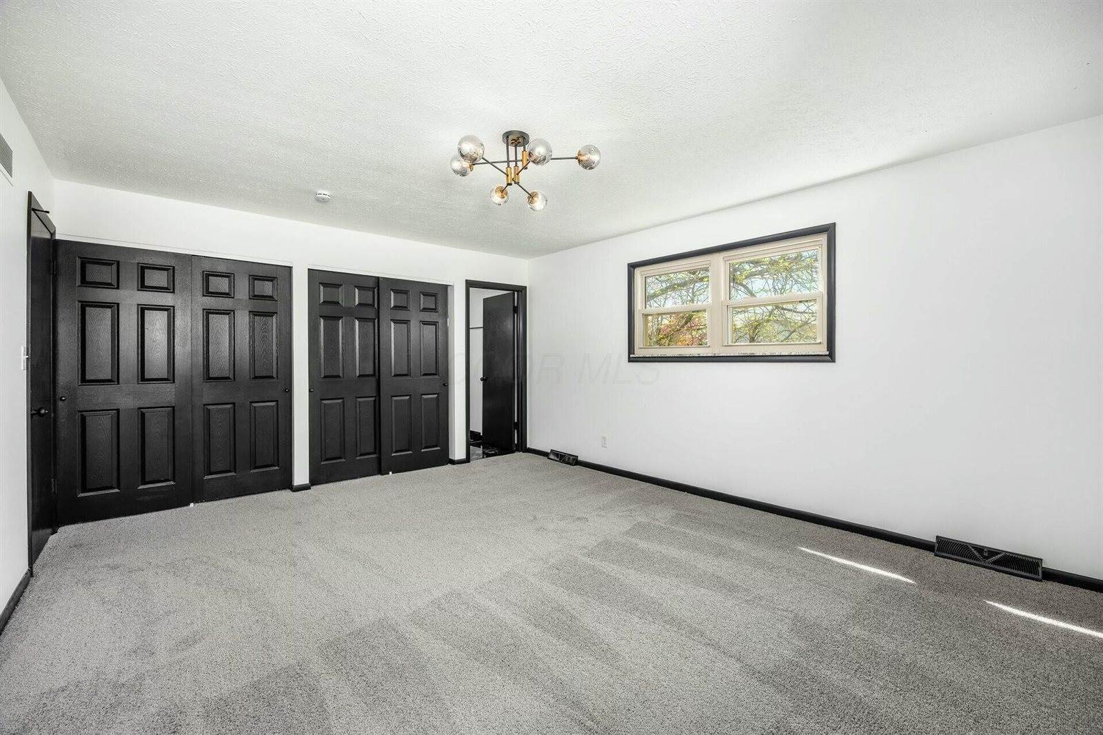 1619 Valley Crest Drive, Columbus, OH 43228