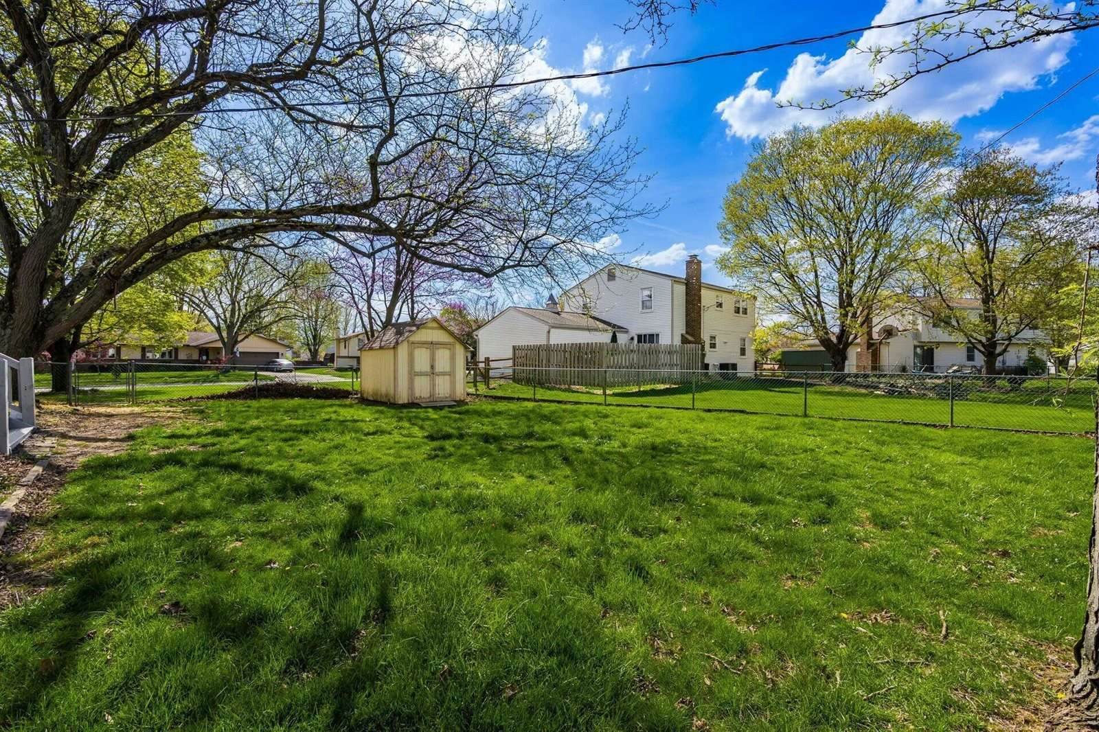 1619 Valley Crest Drive, Columbus, OH 43228