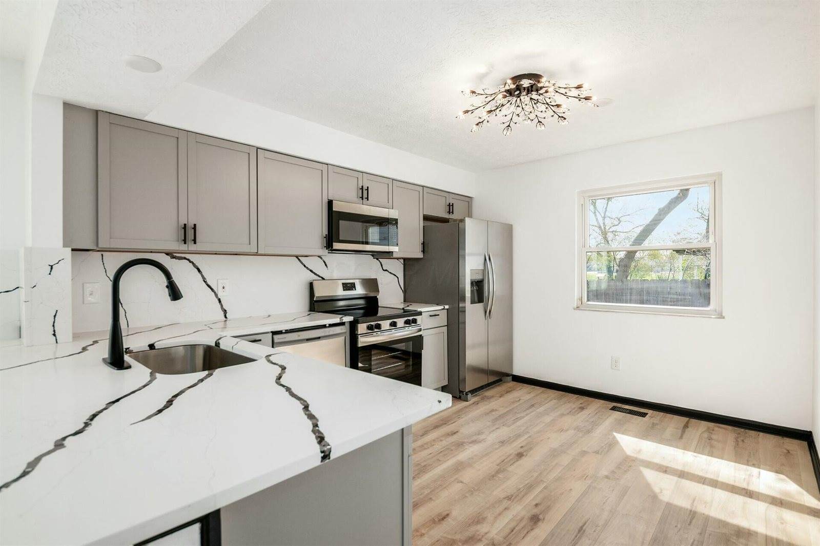 3061 Louise Avenue, Grove City, OH 43123