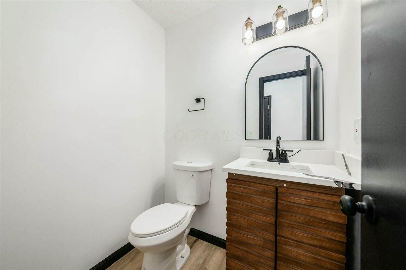 3061 Louise Avenue, Grove City, OH 43123