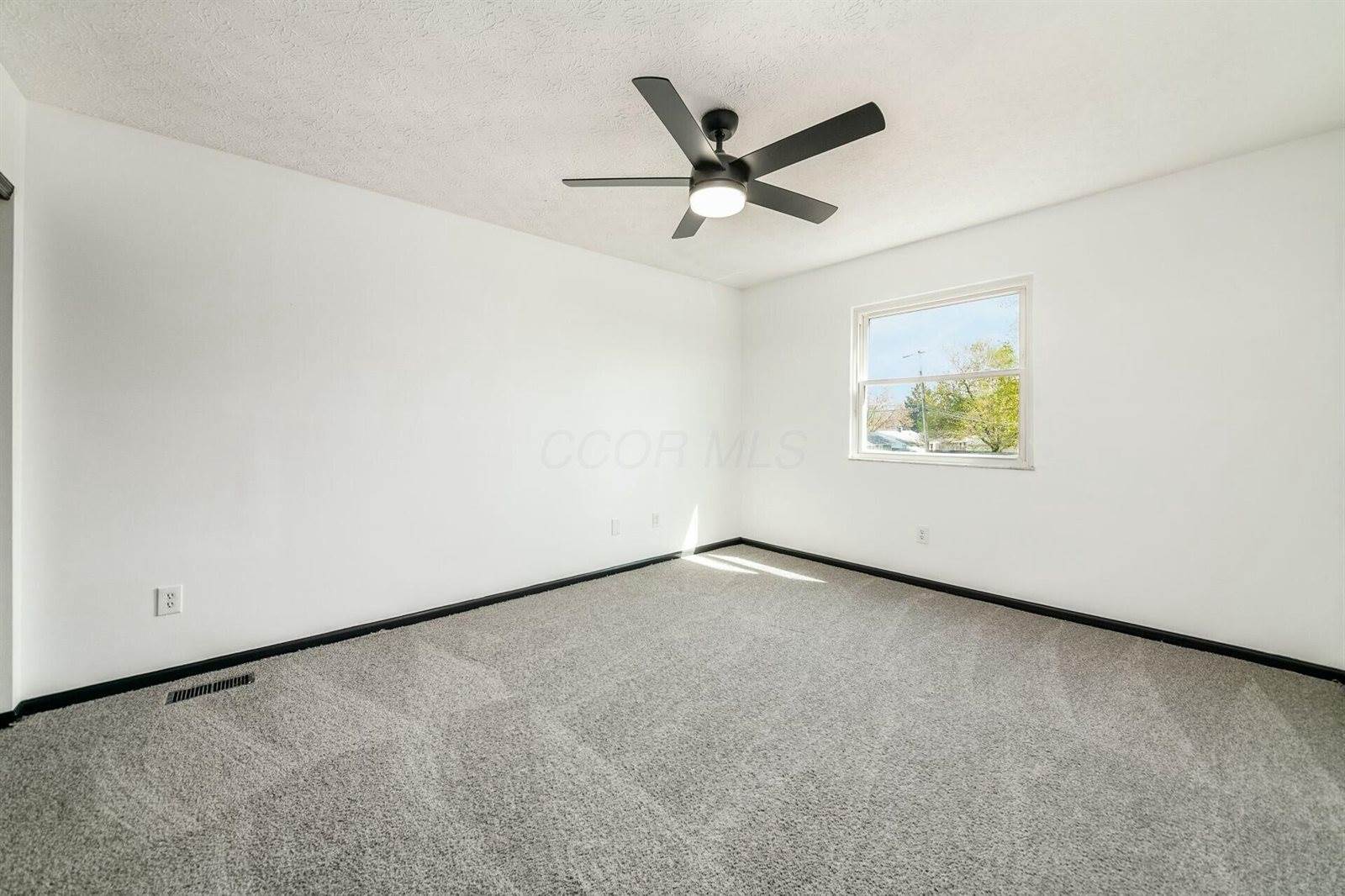 3061 Louise Avenue, Grove City, OH 43123