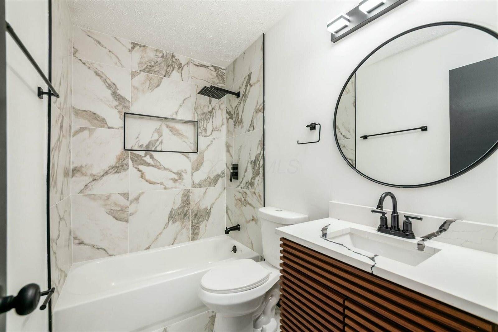 3061 Louise Avenue, Grove City, OH 43123