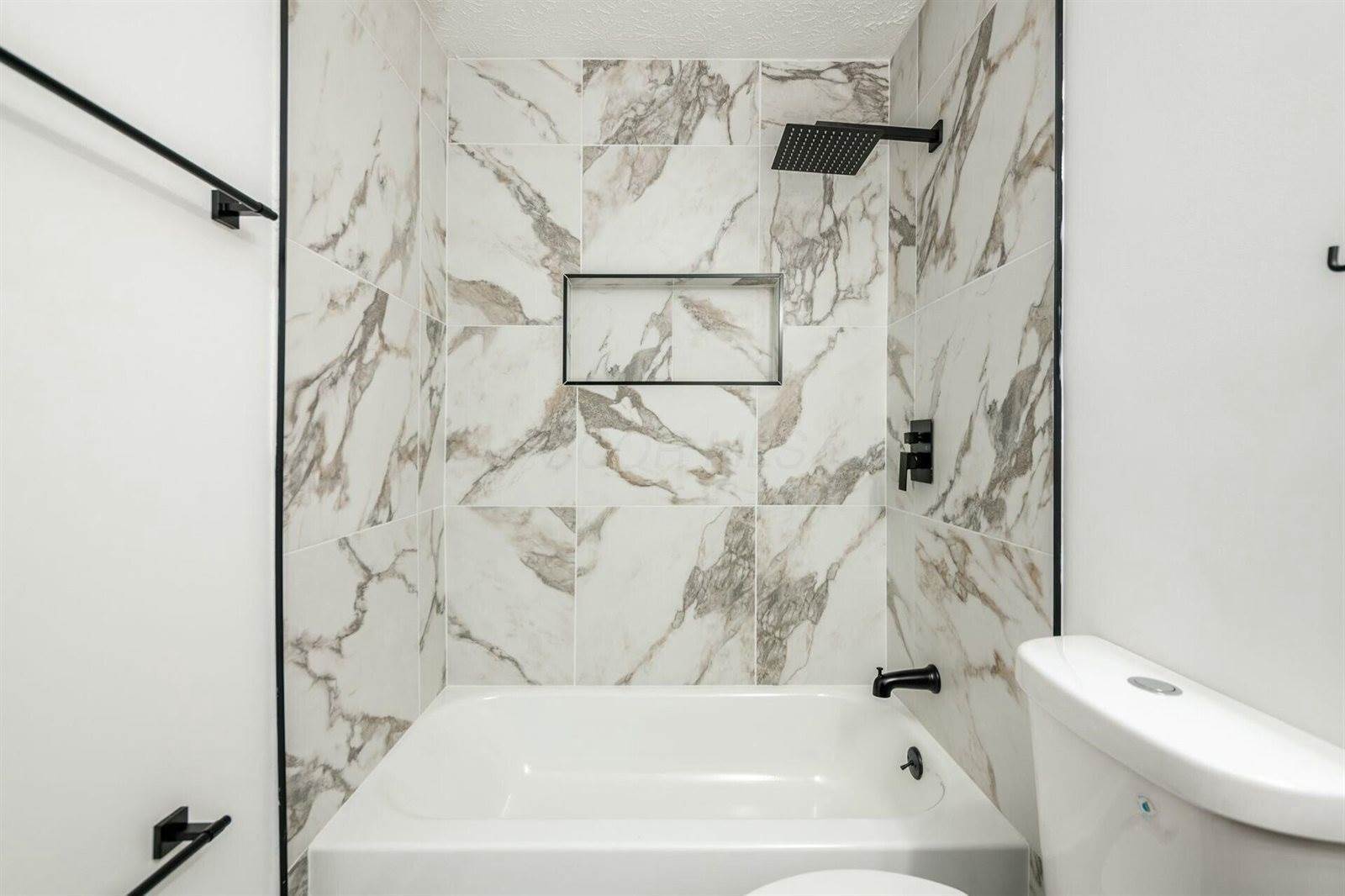 3061 Louise Avenue, Grove City, OH 43123