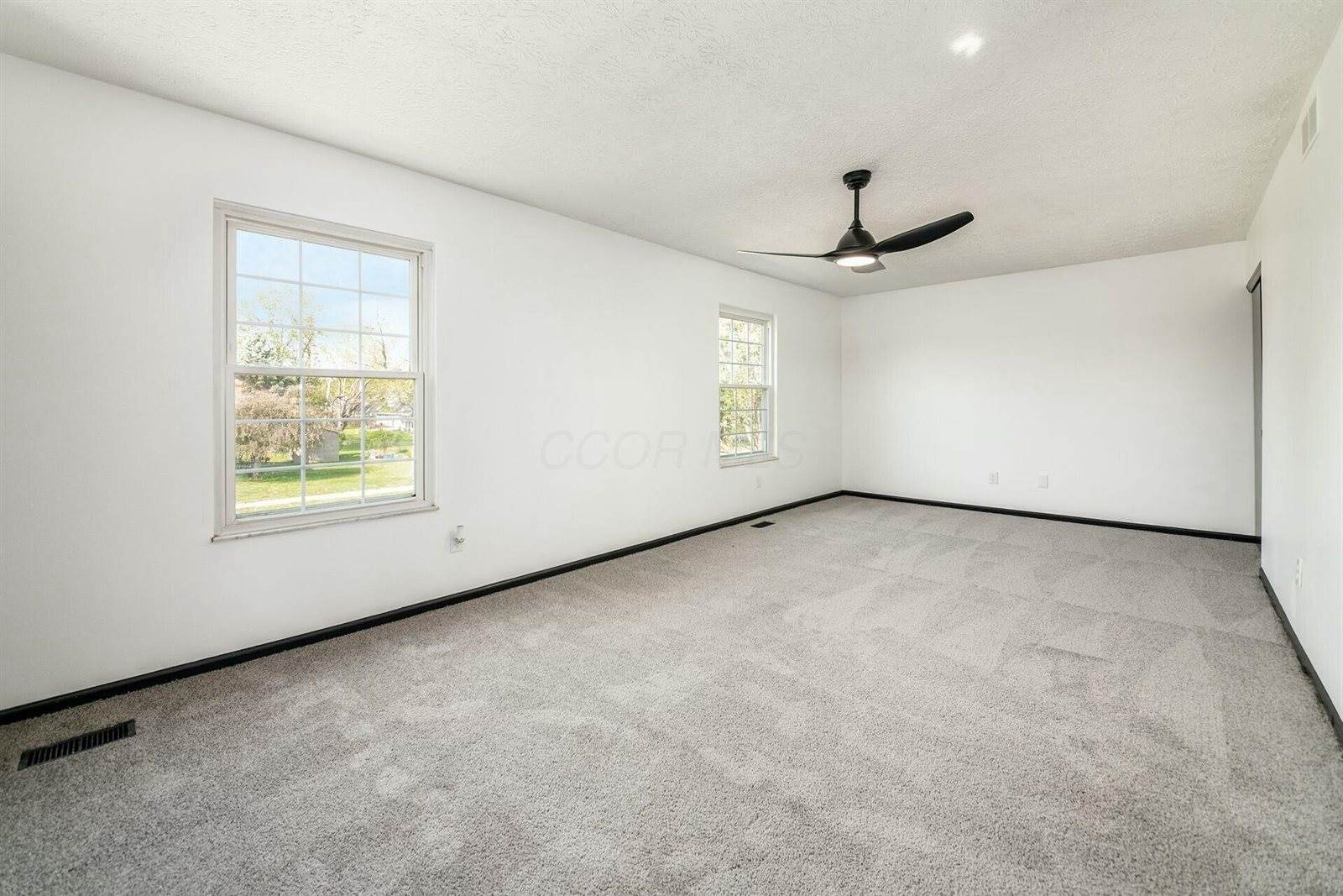 3061 Louise Avenue, Grove City, OH 43123