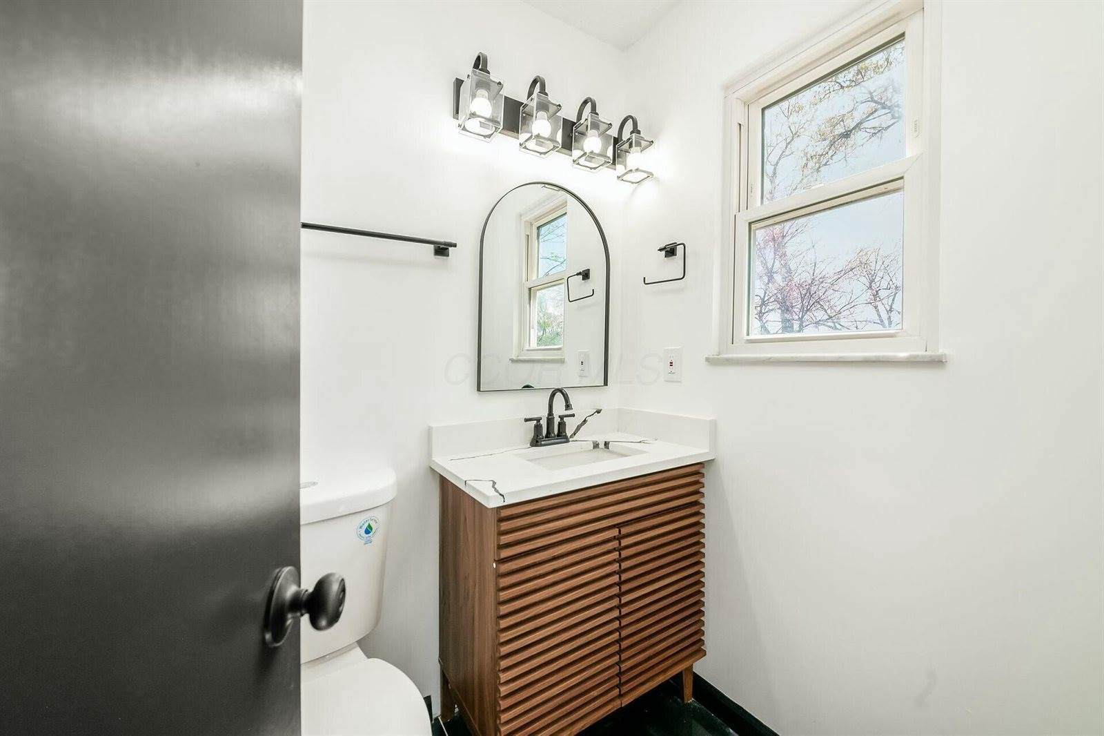 3061 Louise Avenue, Grove City, OH 43123