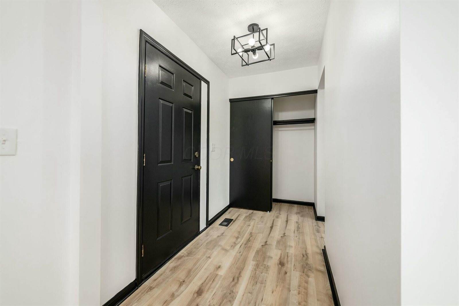 3061 Louise Avenue, Grove City, OH 43123