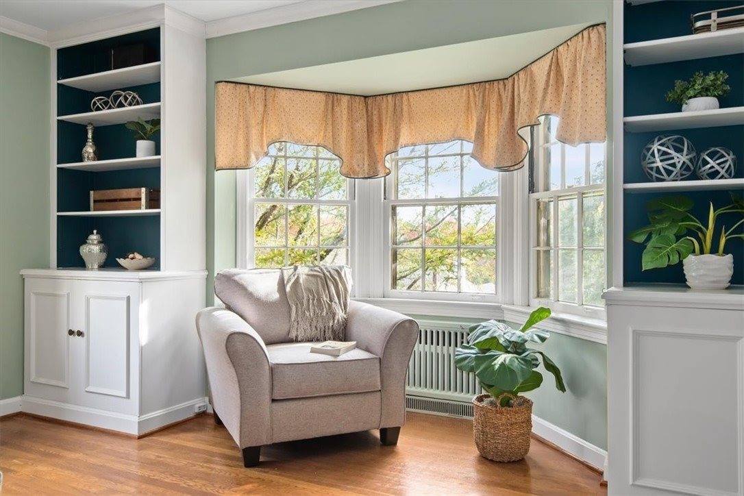 2013 Murdstone Rd, Upper Saint Clair, PA 15241