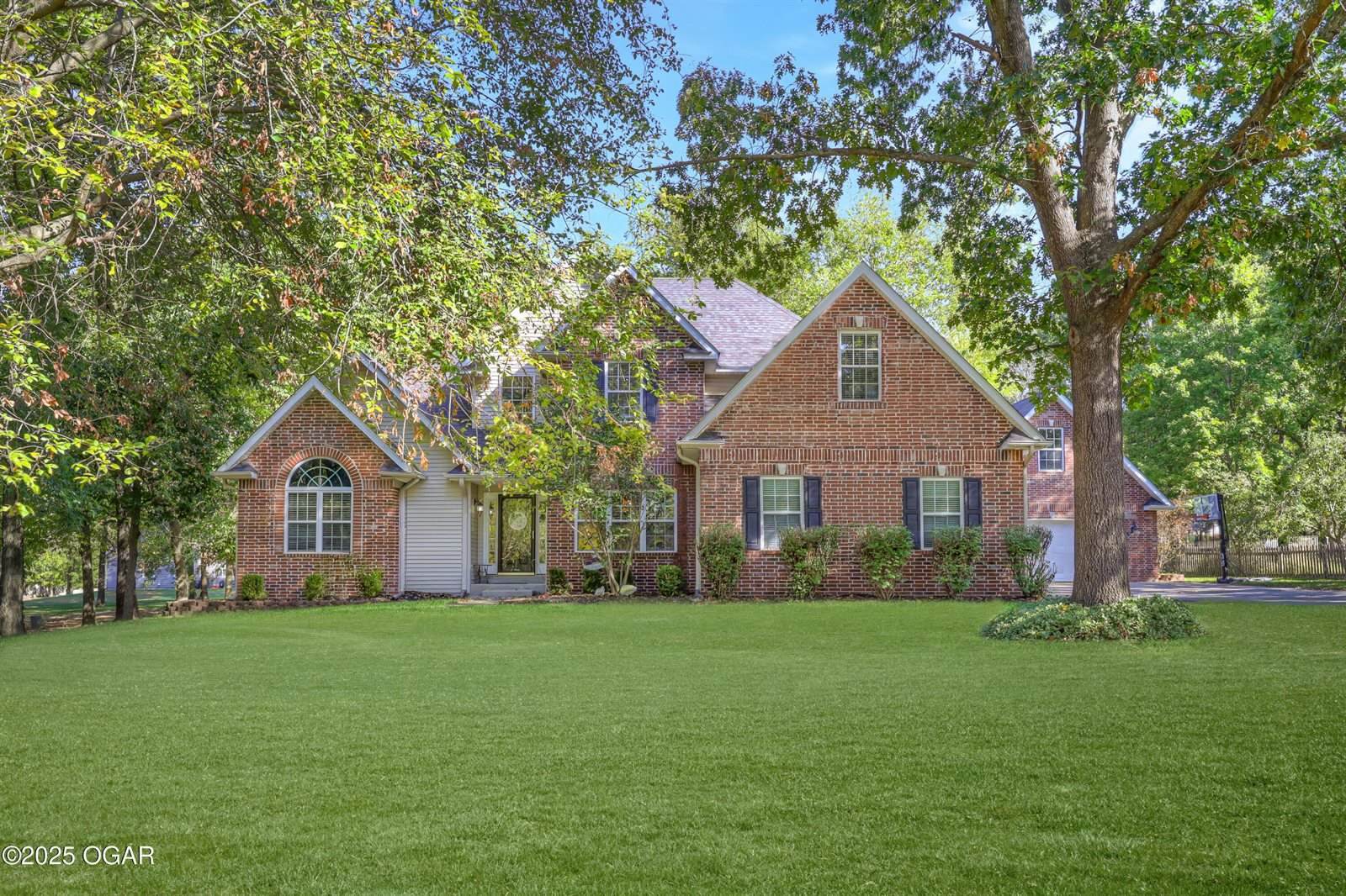 305 Crimson Oak Court, Joplin, MO 64801