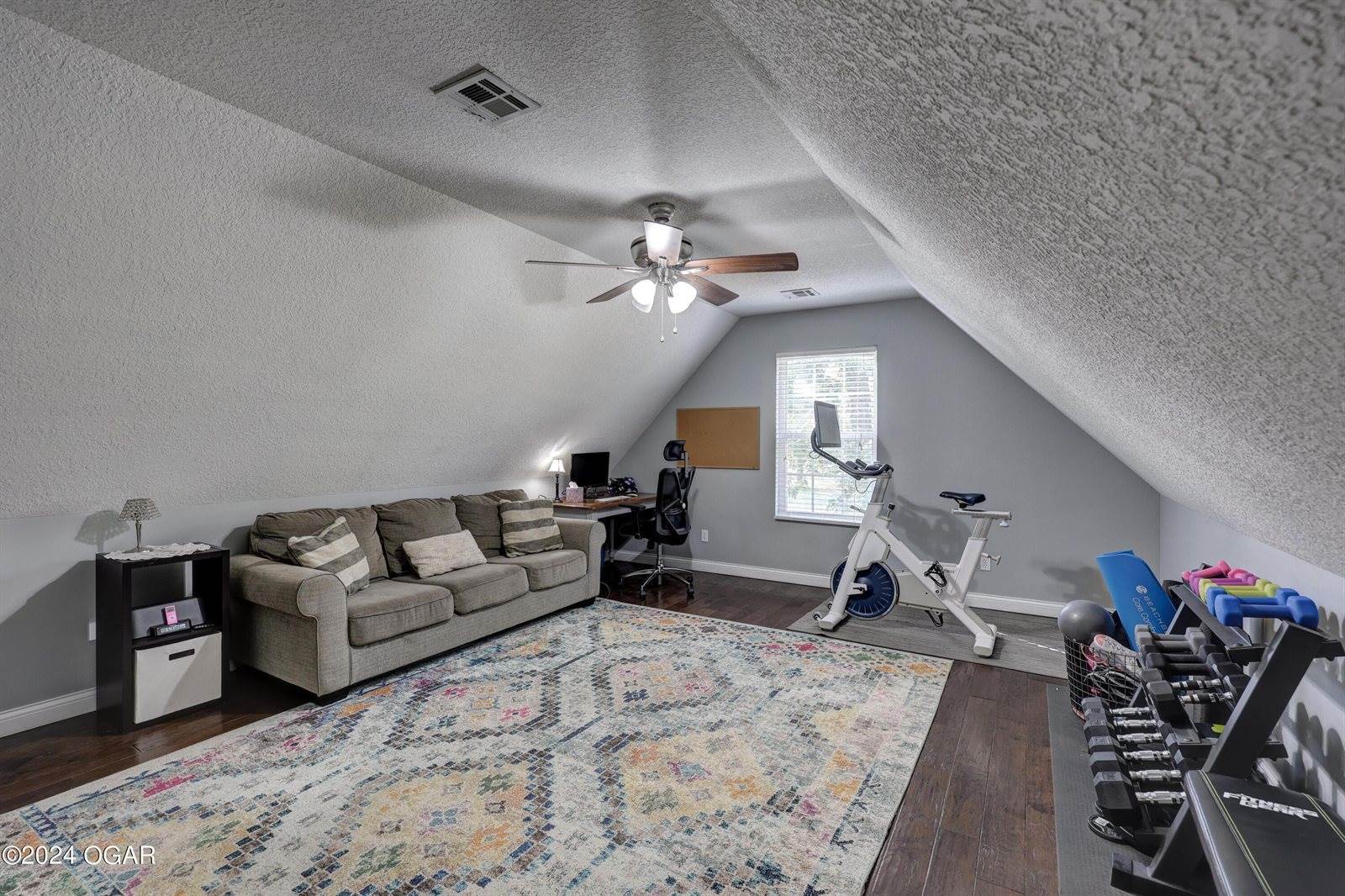 305 Crimson Oak Court, Joplin, MO 64801