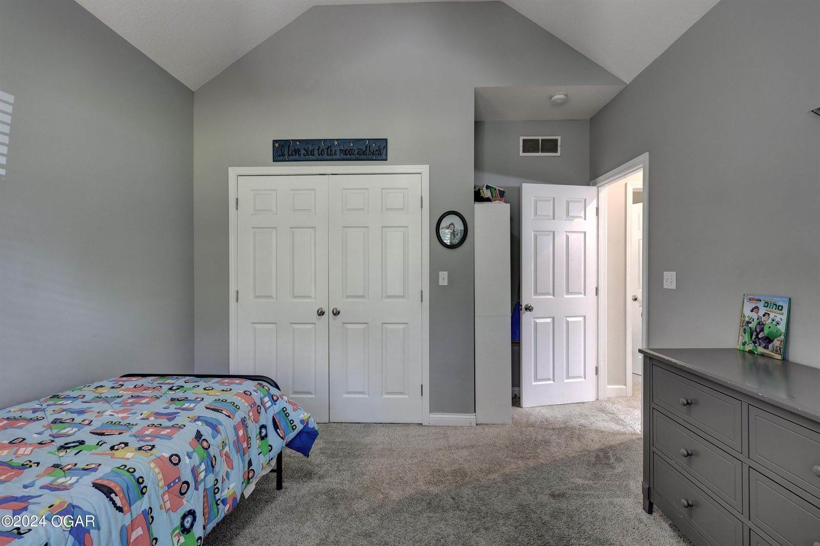 305 Crimson Oak Court, Joplin, MO 64801