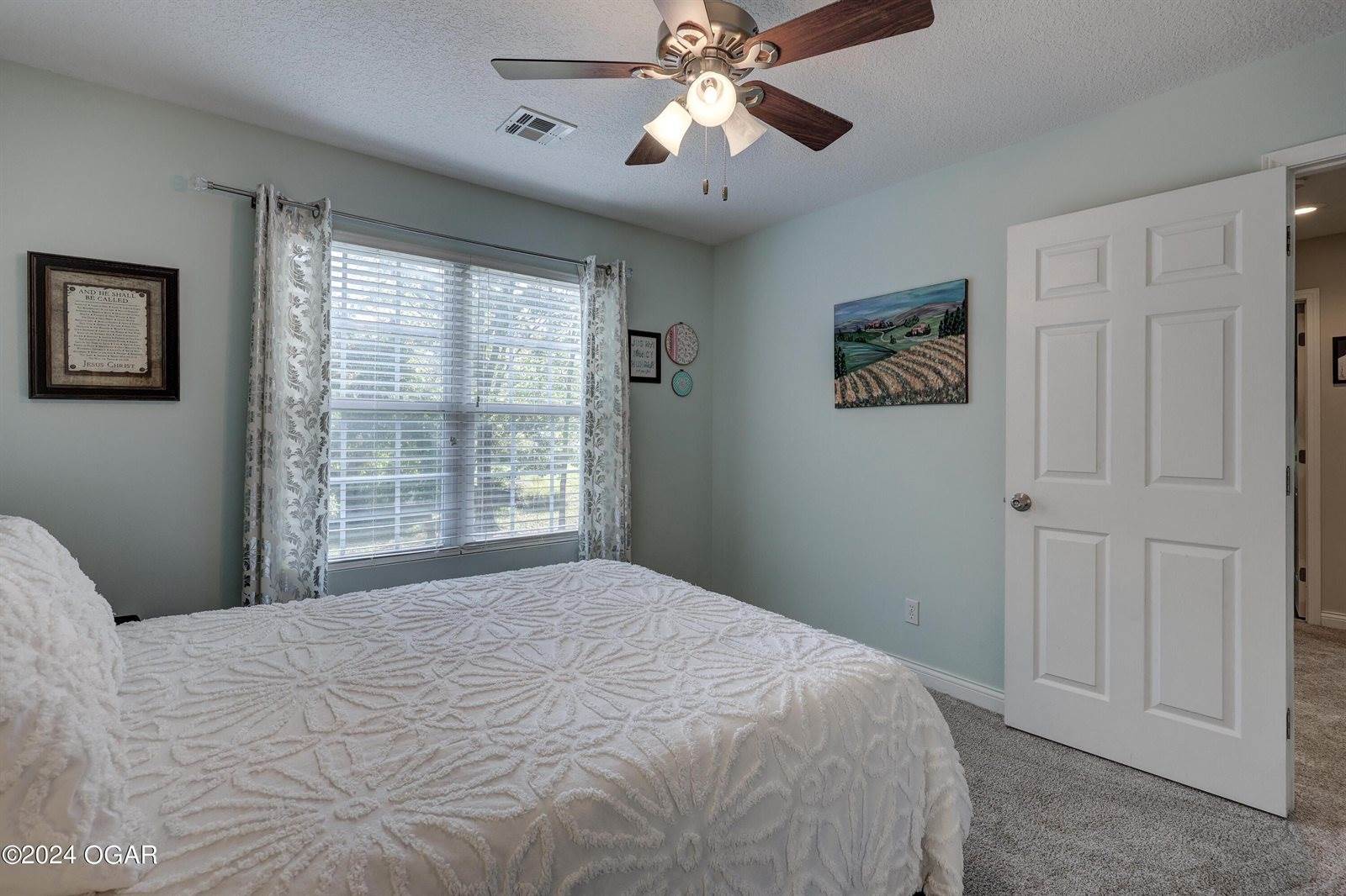 305 Crimson Oak Court, Joplin, MO 64801