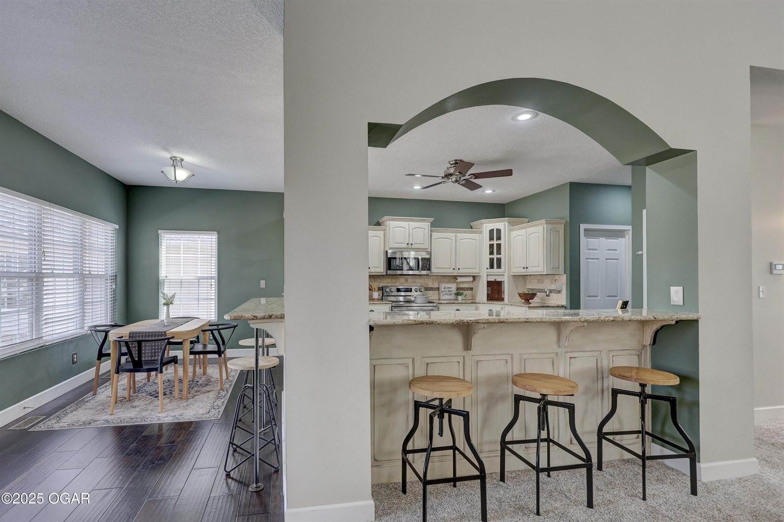 305 Crimson Oak Court, Joplin, MO 64801