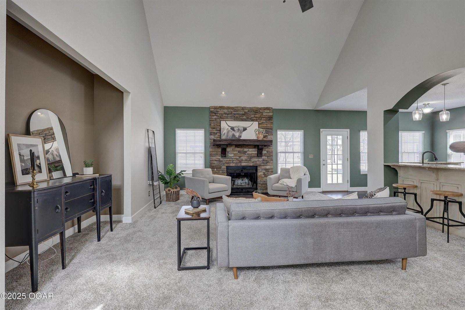 305 Crimson Oak Court, Joplin, MO 64801