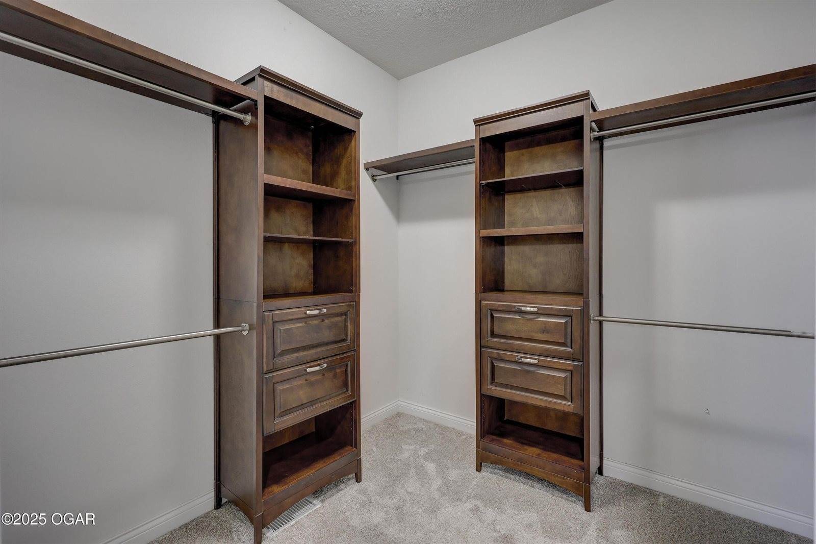 305 Crimson Oak Court, Joplin, MO 64801