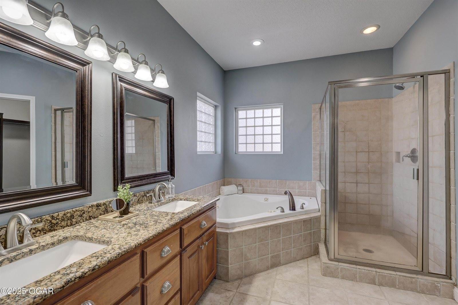 305 Crimson Oak Court, Joplin, MO 64801