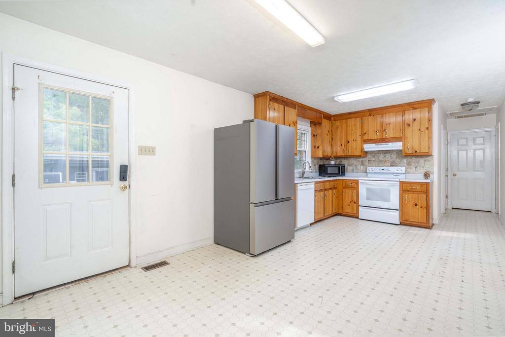 1235 Bethany Church Road, Bumpass, VA 23024